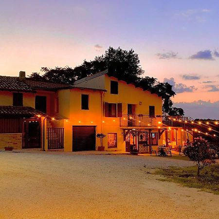 Chiaraluce Country House Massignano Luaran gambar
